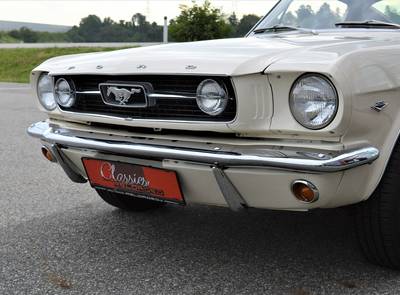Ford Mustang Fastback V8