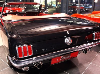 Ford Mustang 260 V8