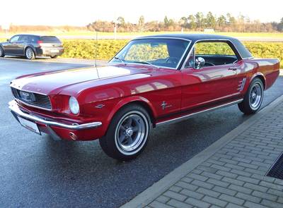 Ford Mustang Coupe 289 V8