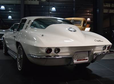Corvette C2 Sting Ray 327 / 250