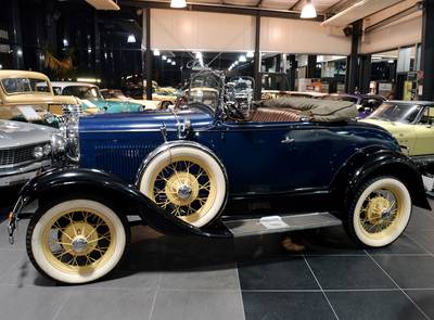 Ford Model A De Luxe Roadster