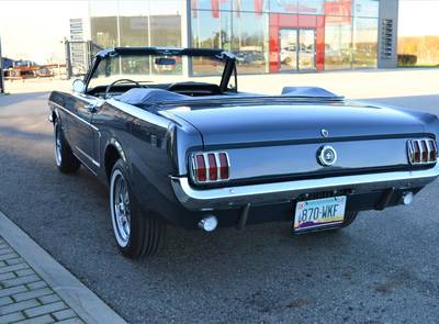 Ford Mustang Cabrio V8 ERSTBESITZ