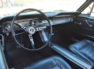 Ford Mustang V8 Convertible