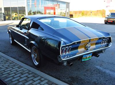 Ford Mustang Fastback 302 Resto-Mod