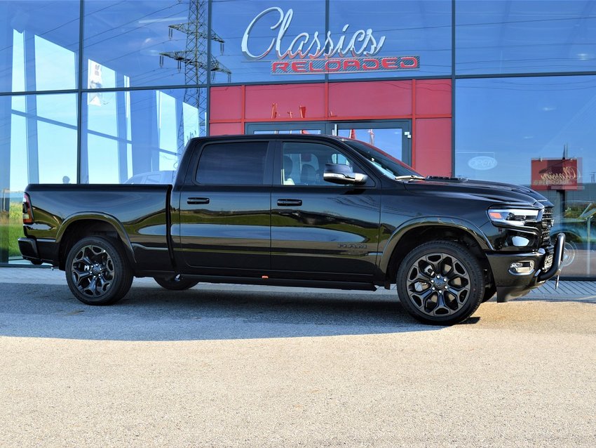 Ram LIMITED Night Edition, Crew Long Bed