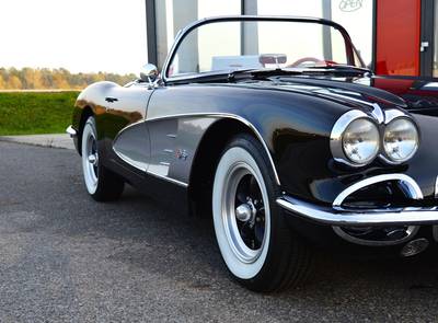 Corvette C1 Resto-Mod LT1