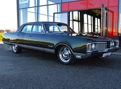Oldsmobile Ninety-Eight Luxury 455 Rocket
