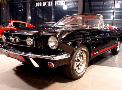 Ford Mustang 260 V8