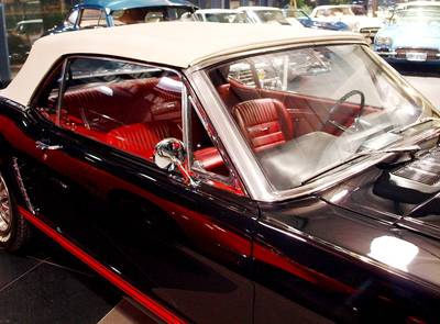 Ford Mustang 260 V8