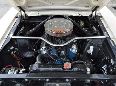 Ford Mustang Fastback V8