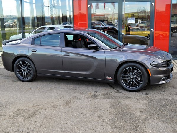 Dodge Charger SXT Plus Allrad