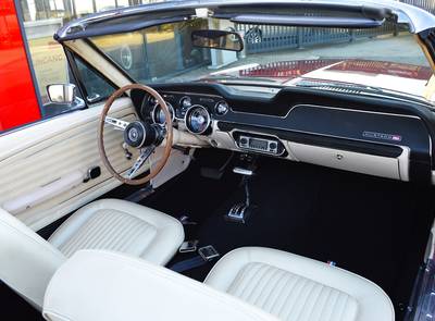 Ford Mustang V8 Cabrio