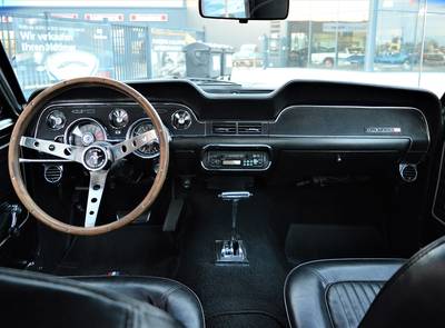 Ford Mustang V8 302cui J-Code