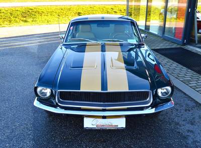 Ford Mustang Fastback 302 Resto-Mod