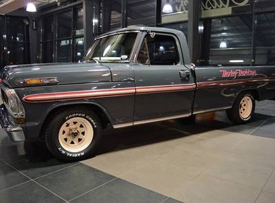 Ford F-100 Long Bed