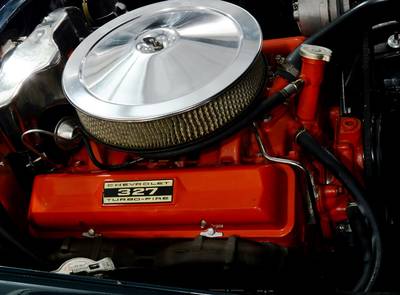 Corvette Sting Ray C2  327 / 300
