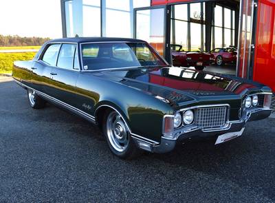 Oldsmobile Ninety-Eight Luxury 455 Rocket