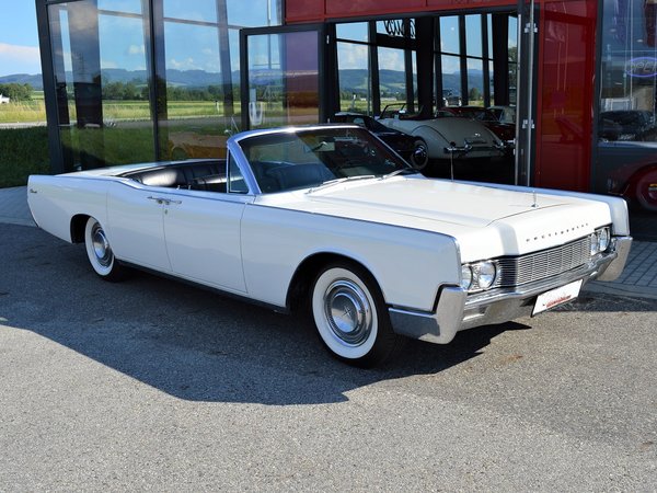 Lincoln Continental 4-door Convertible