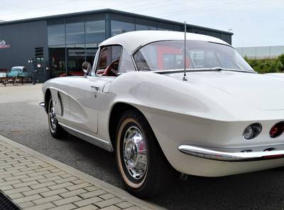 Corvette C1 Roadster 327 Dual Top
