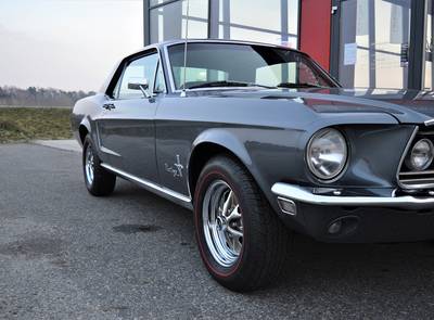 Ford Mustang V8 302cui J-Code