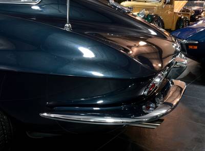 Corvette Sting Ray C2  327 / 300