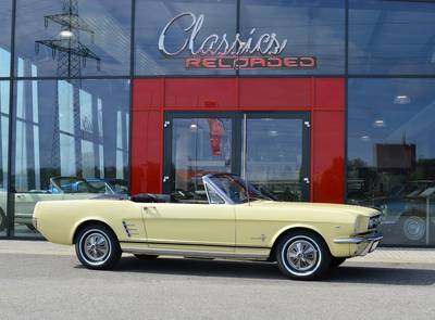 Ford Mustang V8 Convertible