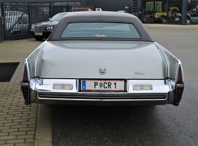 Cadillac Fleetwood Seventy-Five,  9 - Passenger