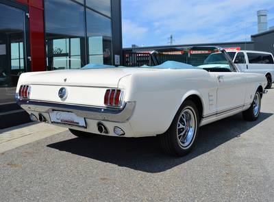 Ford Mustang GT Convertible