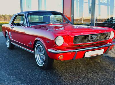 Ford Mustang Coupe 289 V8