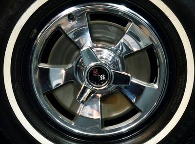 Corvette Sting Ray C2  327 / 300