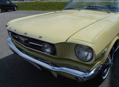 Ford Mustang V8 Convertible