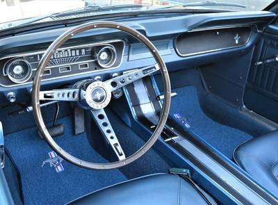 Ford Mustang Cabrio V8 ERSTBESITZ