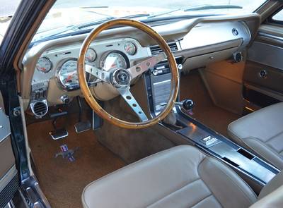 Ford Mustang Fastback 302 Resto-Mod