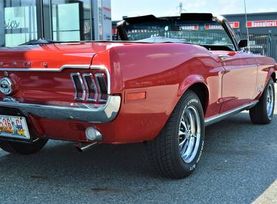 Ford Mustang V8 302cui J-Code
