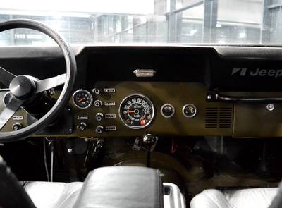 Jeep CJ7 V8 360cui