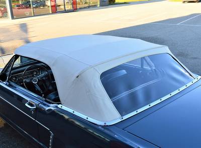 Ford Mustang Cabrio V8 ERSTBESITZ