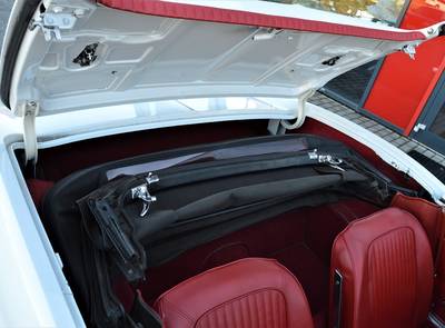 Corvette Sting Ray C2 Cabrio 300hp