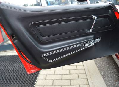 Corvette Stingray 454cui 365hp frame-off