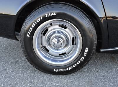 Corvette Stingray C3, 427cui 390hp Big Block