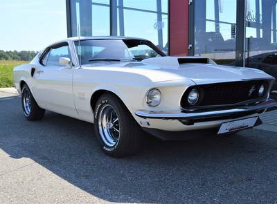 Ford Mustang Boss 429 NASCAR