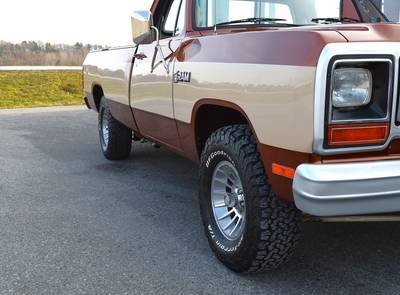 Dodge D150 Ram Frame-Off, 390cui, Air Ride