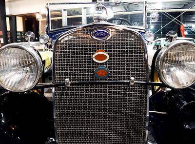 Ford Model A De Luxe Roadster