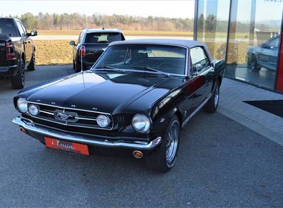 Ford Mustang V8 Convertible