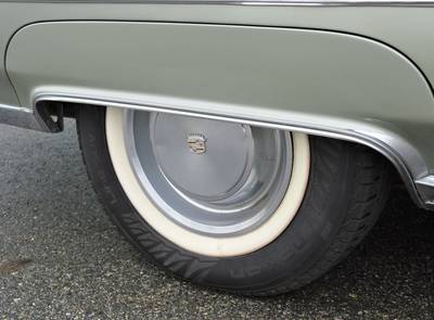 Cadillac Fleetwood Seventy-Five,  9 - Passenger
