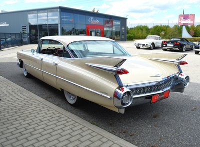 Cadillac Sedan DeVille 390cui V8