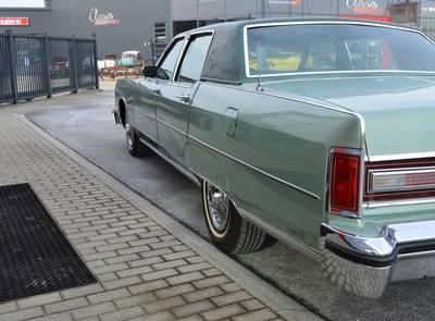 Lincoln Continental 460cui V8