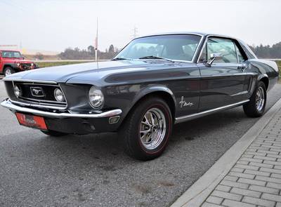 Ford Mustang V8 302cui J-Code