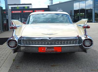 Cadillac Sedan DeVille 390cui V8