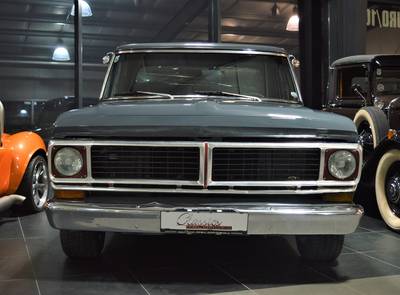 Ford F-100 Long Bed