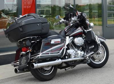 Harley Davidson CVO Screamin Eagle Ultra